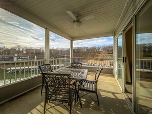 Outdoor dining - Pool | WiFi | Lake Front| Sleeps 6 | MM 13 (631AB) (Village of Four Seasons)