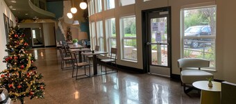 Warm and Sweet 3B2B house next to parks