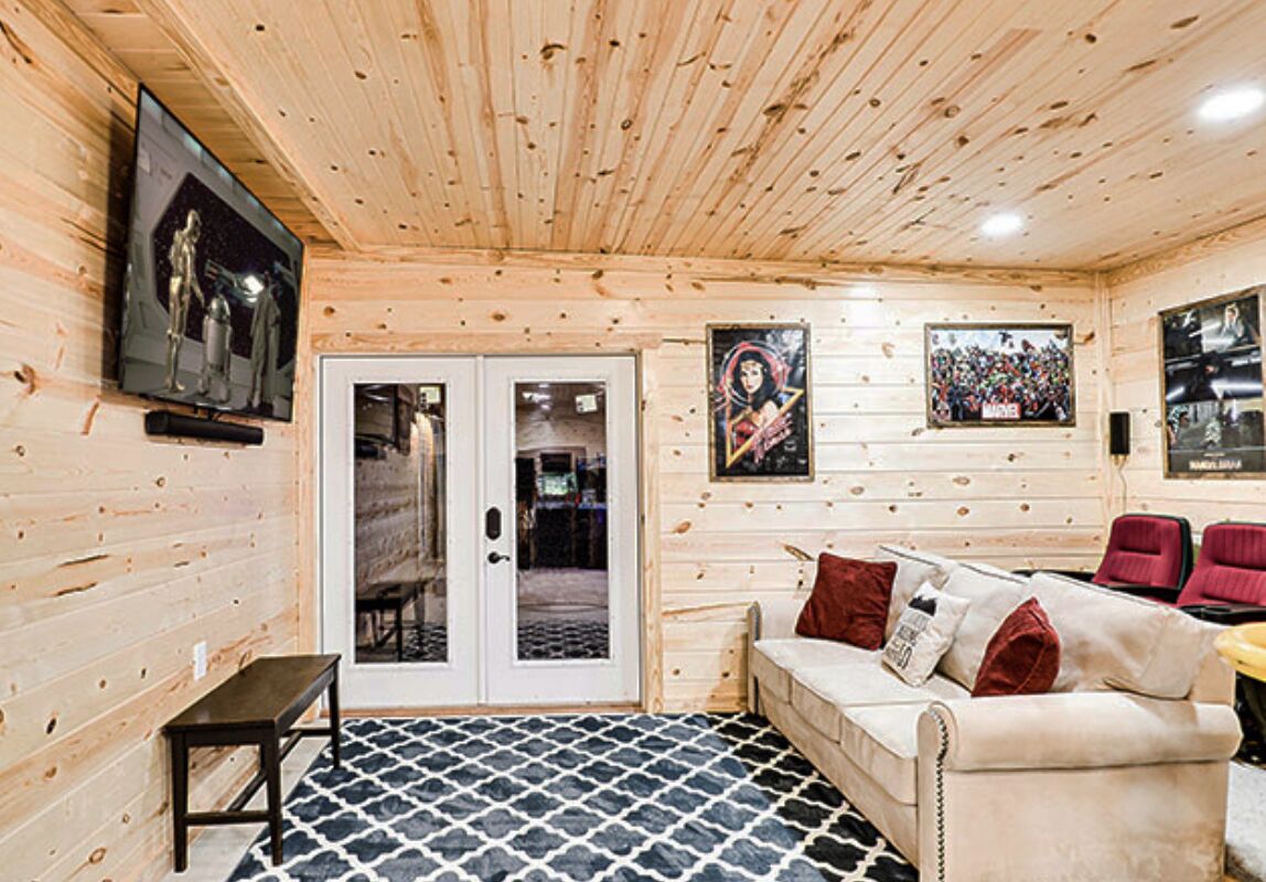 Smart TV, chimenea, videojuegos y reproductor de DVD 