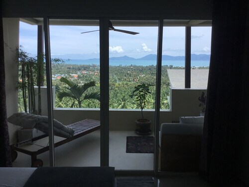 Luxury apartment in tropical location