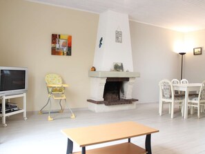 Interior - Quiet house near beach and port, private parking (Saint-Pierre-d'Oléron)