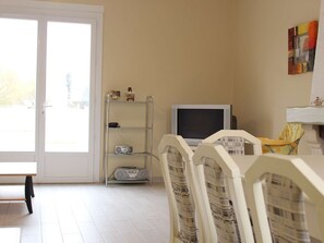 Interior - Quiet house near beach and port, private parking (Saint-Pierre-d'Oléron)