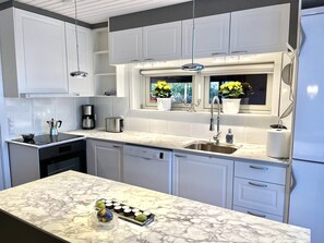 Private kitchen - Kollund Cottage (Krusaa)