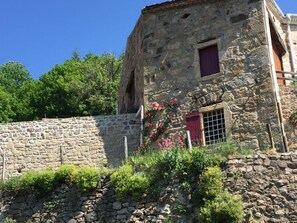 Exterior - Charming cottage in Pilat with wifi and fireplace (Véranne)