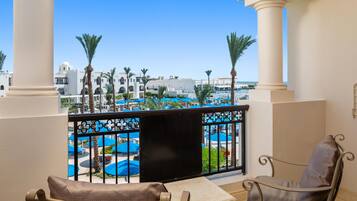 Een minibar, beddengoed