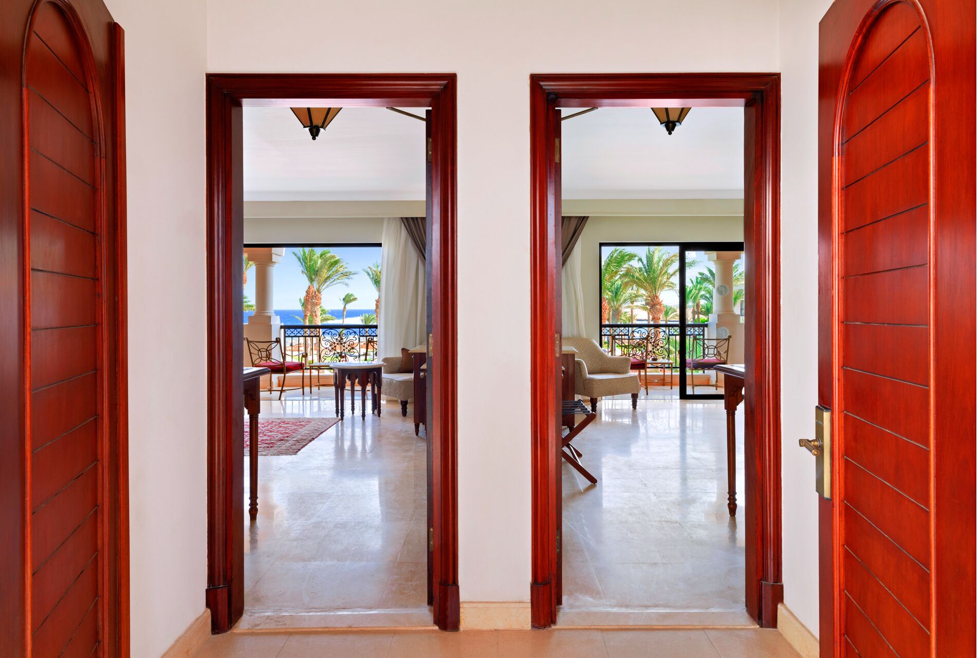 family room, 2 bedrooms | 1 bedroom, minibar, bed sheets