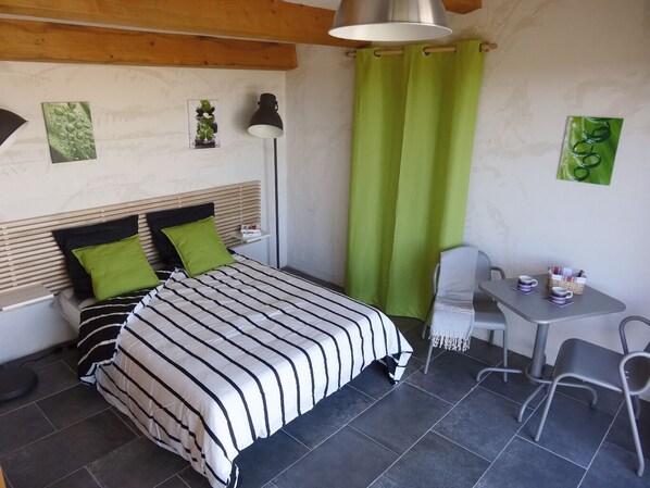 1 chambre, fer et planche à repasser, Wi-Fi