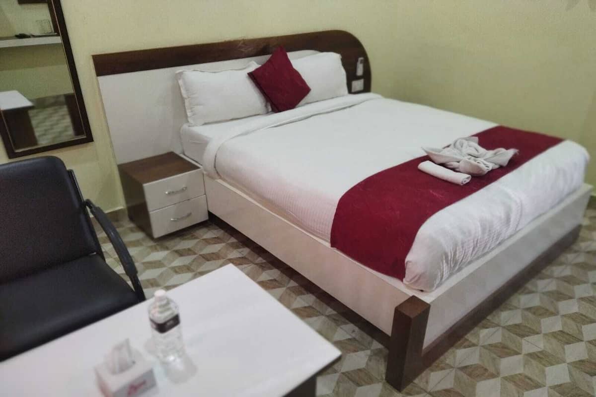 Standard Double Room | Premium bedding, desk, bed sheets