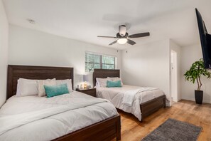 4 bedrooms, iron/ironing board, free WiFi, bed sheets