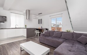 TV, table tennis - 3 bedroom awesome apartment in Kampor (Kampor)