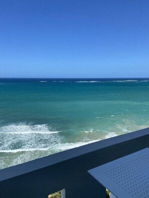 Property grounds - Oceanfront + Pool + Beach + Ocean View Balcony (San Juan)