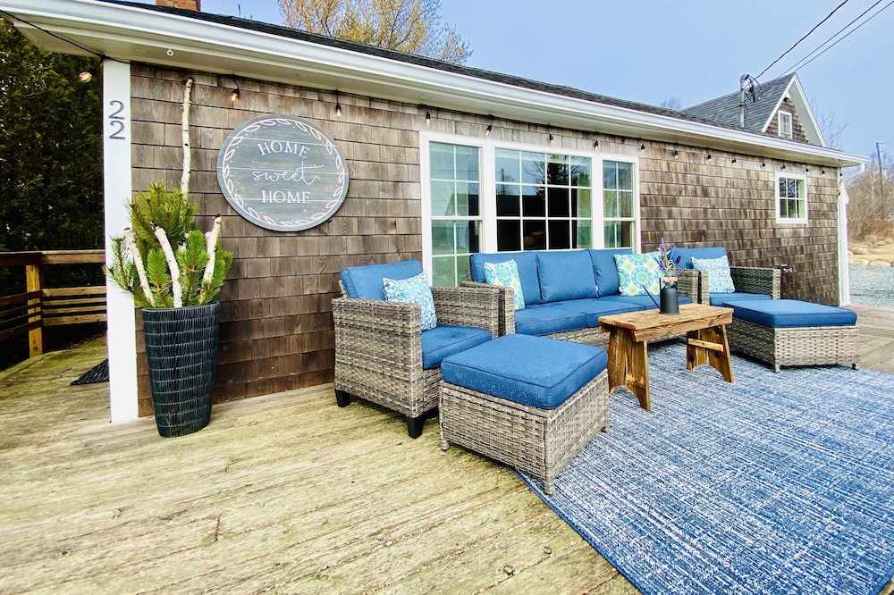Coastal Lobster Village Cottage w/ Firepit & Water Views 20 Mins To Schoodic