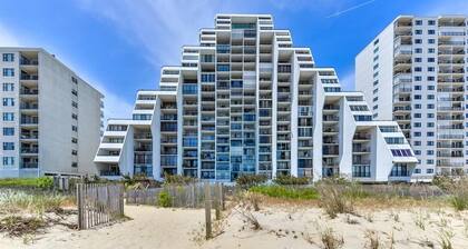Amazing 1 BR Ocean Front Unit - Wake Up Each Morning to a Beautiful Sunrise!