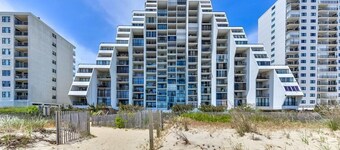 Amazing 1 BR Ocean Front Unit - Wake Up Each Morning to a Beautiful Sunrise!