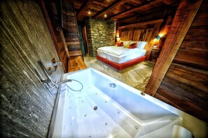 Doppia Deluxe, 1 letto king, non fumatori, idromassaggio | Biancheria in cotone egiziano, biancheria da letto di alta qualità