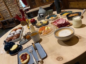 Free daily full breakfast