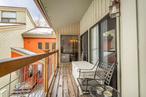 Property grounds - West Keystone Condo w/ Quiet Location and Wrap Around Porch, Mins to Shuttle! (Keystone)