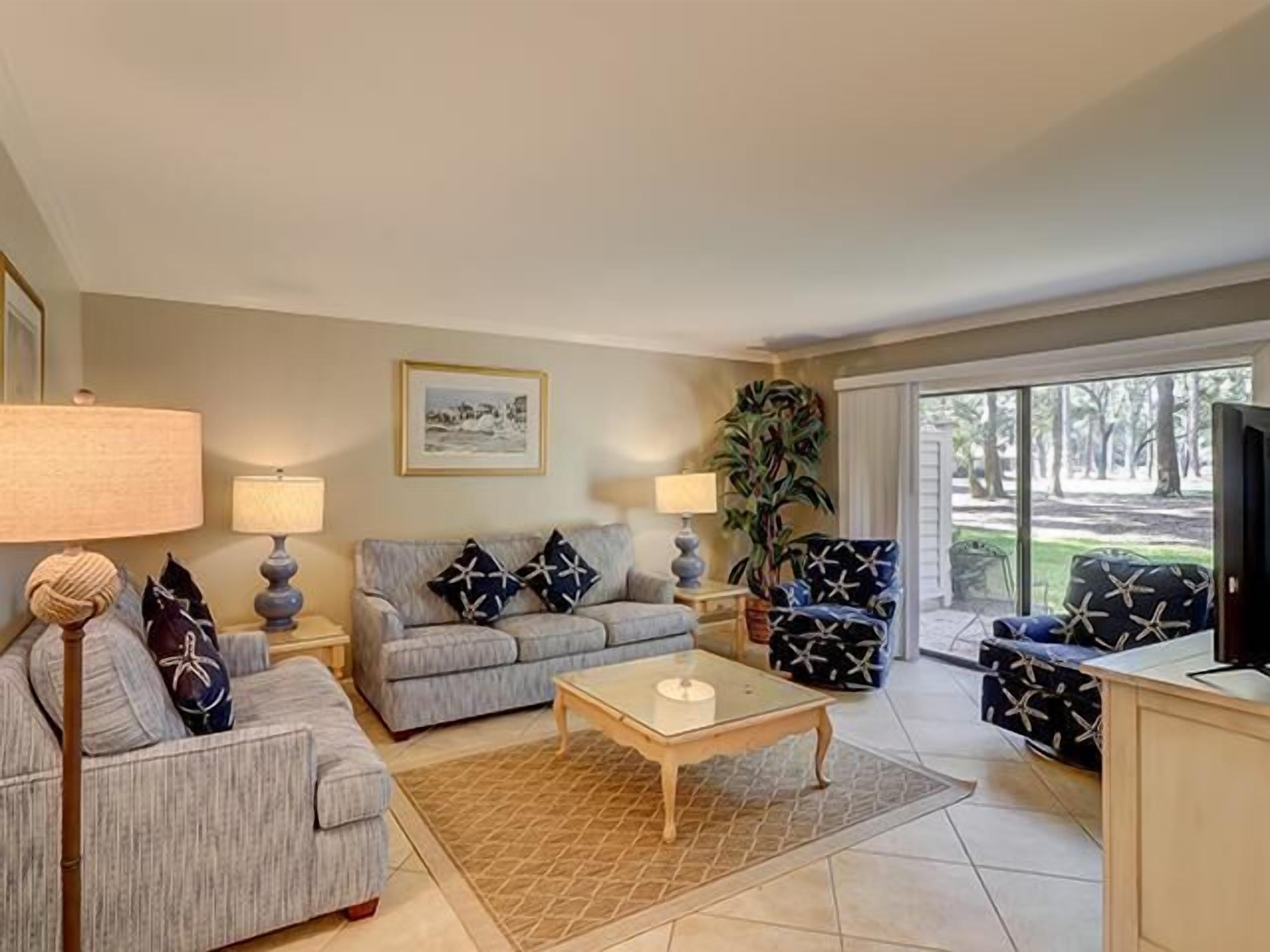 Spacious Tri-level Villa w/ direct views of the Harbour Town Golf Links