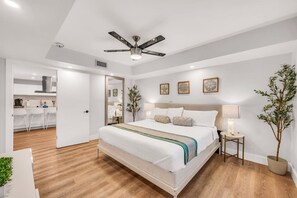 7 Schlafzimmer, Schreibtisch, Bügeleisen/Bügelbrett, kostenloses WLAN