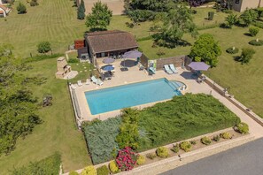 A heated pool - Sergetta, a house with a big pool and huge garden (Le Bugue)