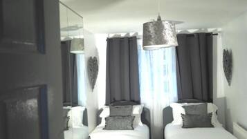 5 bedrooms, minibar, individually decorated, individually furnished