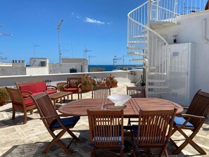 Outdoor dining - Palmieri Terrace (Monopoli)