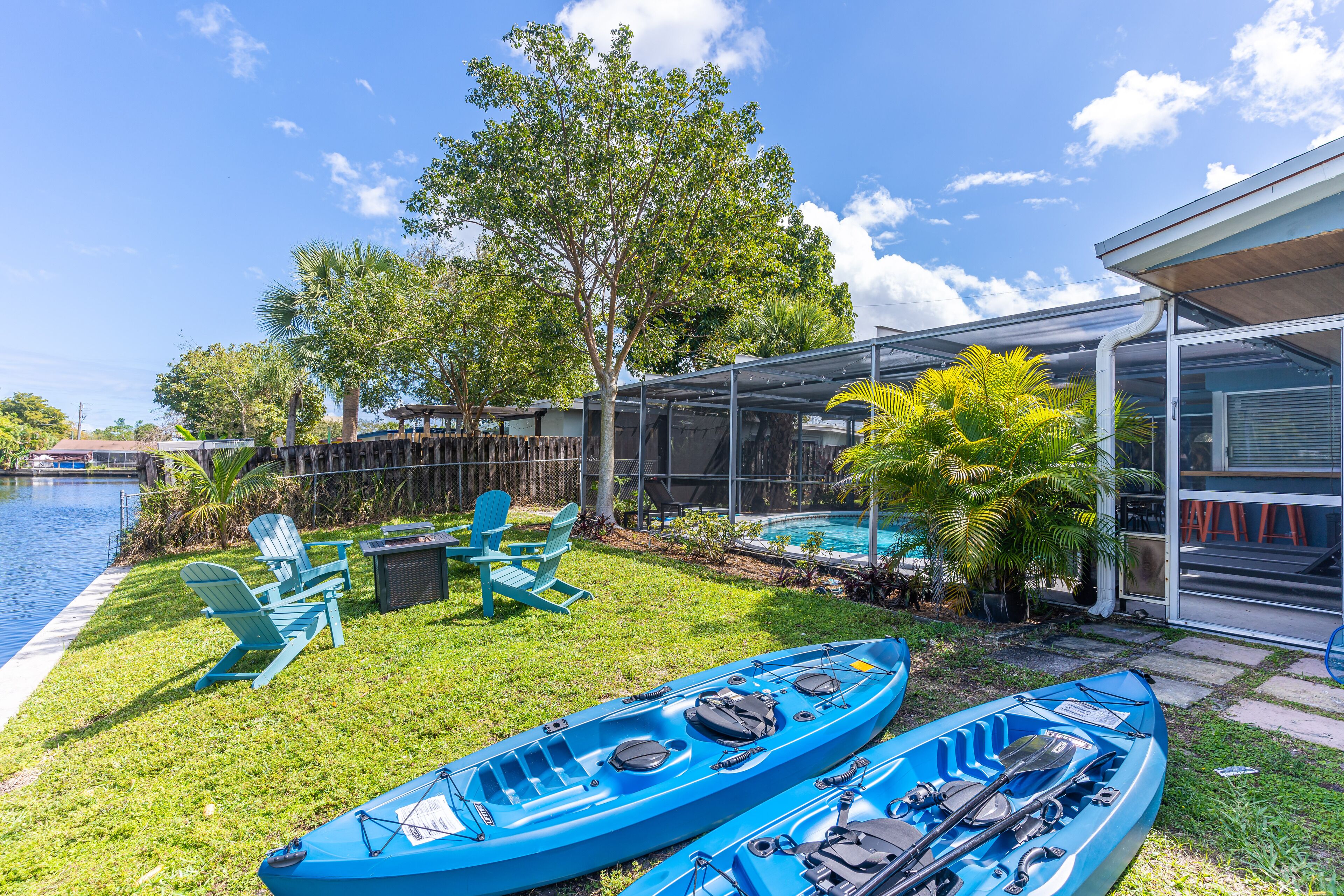 Waterfront Gem Pool- Kayak/Paddle- 10mins to Beach