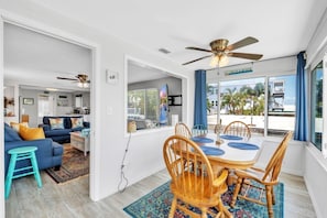 Condo, 2 Bedrooms | Dining