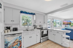 Condo, 2 quartos | Cozinha privada | Cafeteira/chaleira