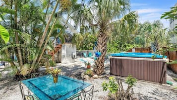 Kondominium, 2 kamar tidur | Halaman properti