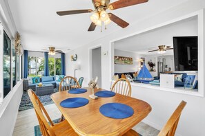 Condo, 2 Bedrooms | Dining