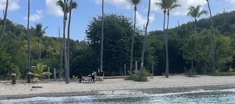 Stay on a Classic Sailboat INCL Breakfast Dinner drinks water toys