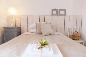 6 chambres, fer et planche à repasser, accès au Wi-Fi (inclus)