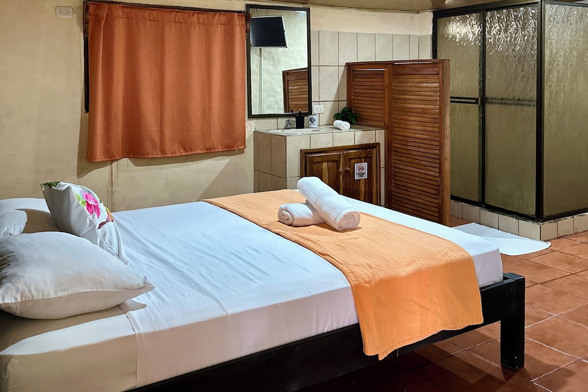 Basic Double Room (#7)