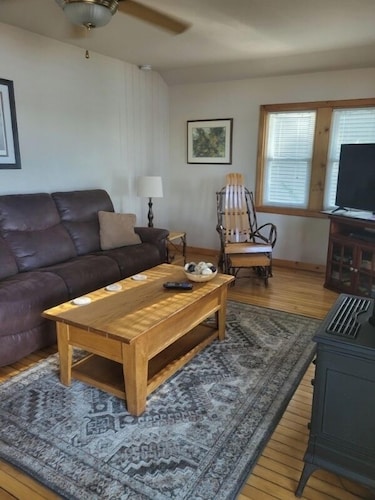 Premiere Host Adds Guest House Lk. Tetonka! It's Beautiful! 20 min from 35W.