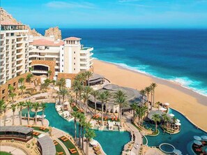 On the beach - Romantic Ocean front Luxury Condo In the heart of Cabo San Lucas (Cabo San Lucas)