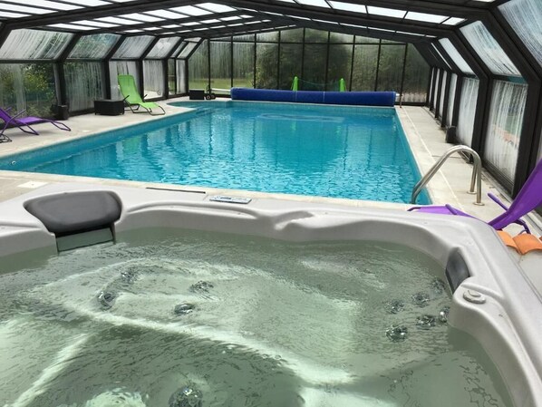 屋内プール、屋外プール