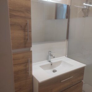 Bathroom - La Génova - Belle maison 2ch (Joyeuse)