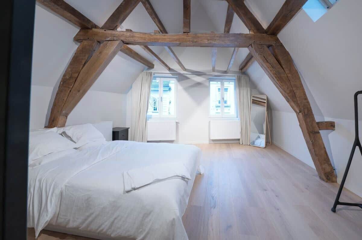 1 bedroom, iron/ironing board, travel crib, WiFi