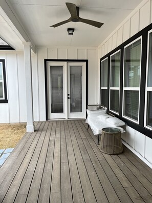 Terrace/patio - Newly Built 4 BD/3.5 BA+HOTTUB (Austin)