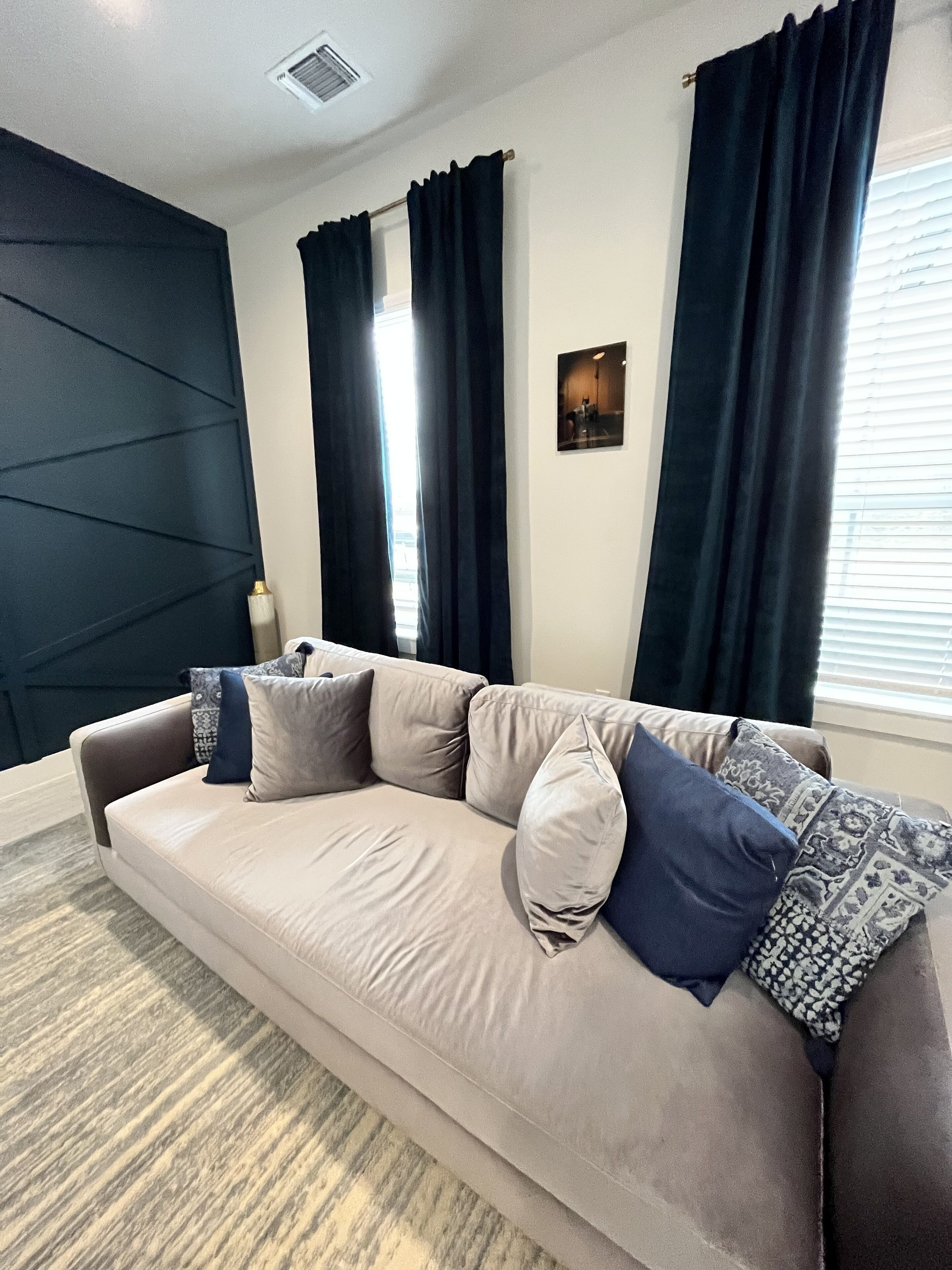 Newly Built 4 BD/3.5 BA+HOTTUB