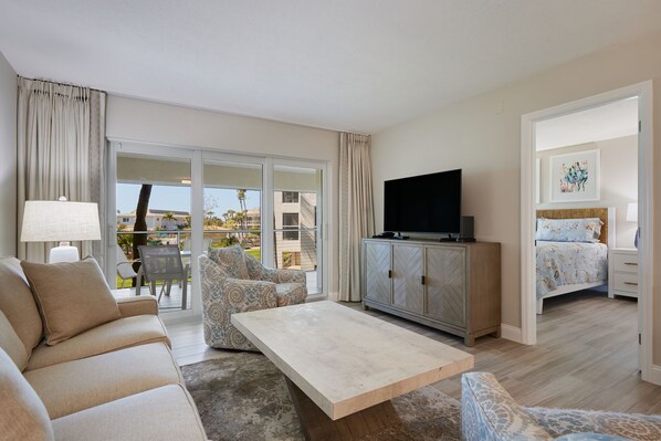 TV, offices - Stunning Beachfront Residence at The Sanibel Inn- Resort Amenities Included! (Sanibel)