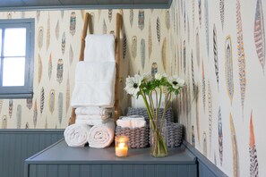 Interior - Whimsical Woodland Cottage in Stone Ridge NY (Stone Ridge)