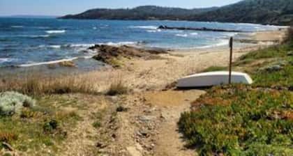 HAVRE DE PAIX AU GAOU BENAT-Domaine privé & plage à pied