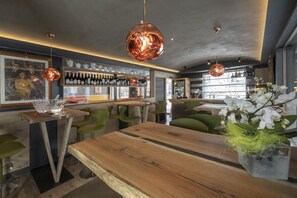 Bar-cafetería