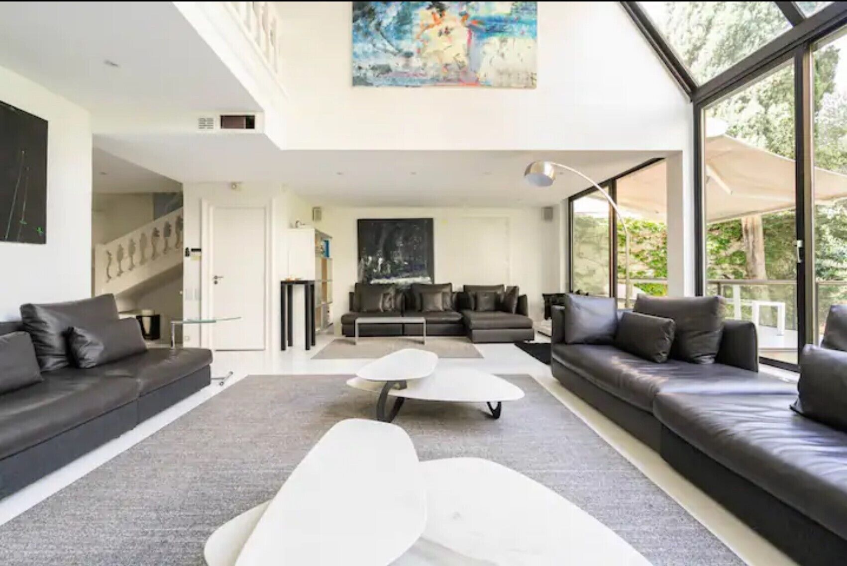 Oasis of luxury in Paris