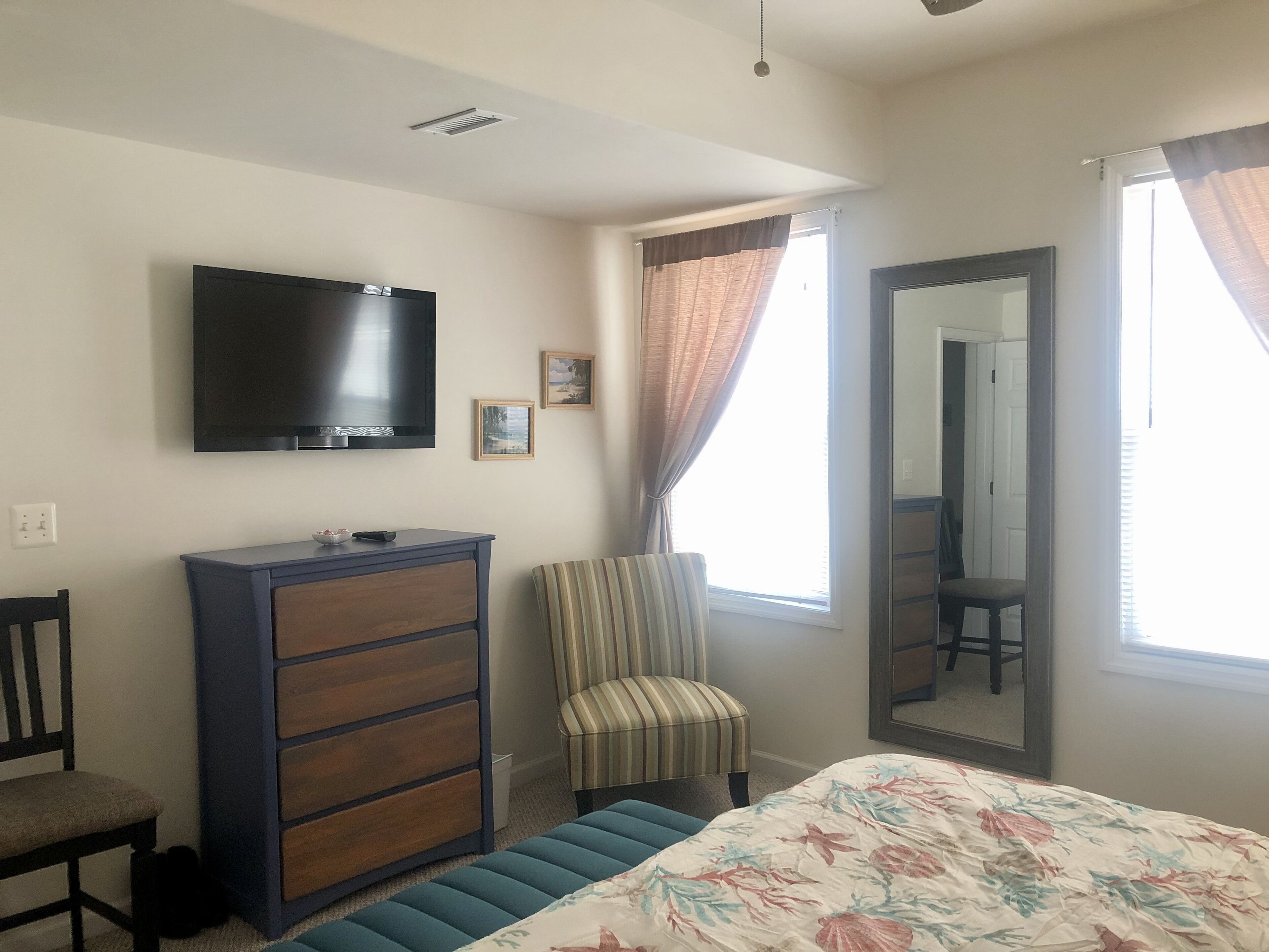 Only steps away to the beach,  boardwalk and everything Wildwood has to offer!!