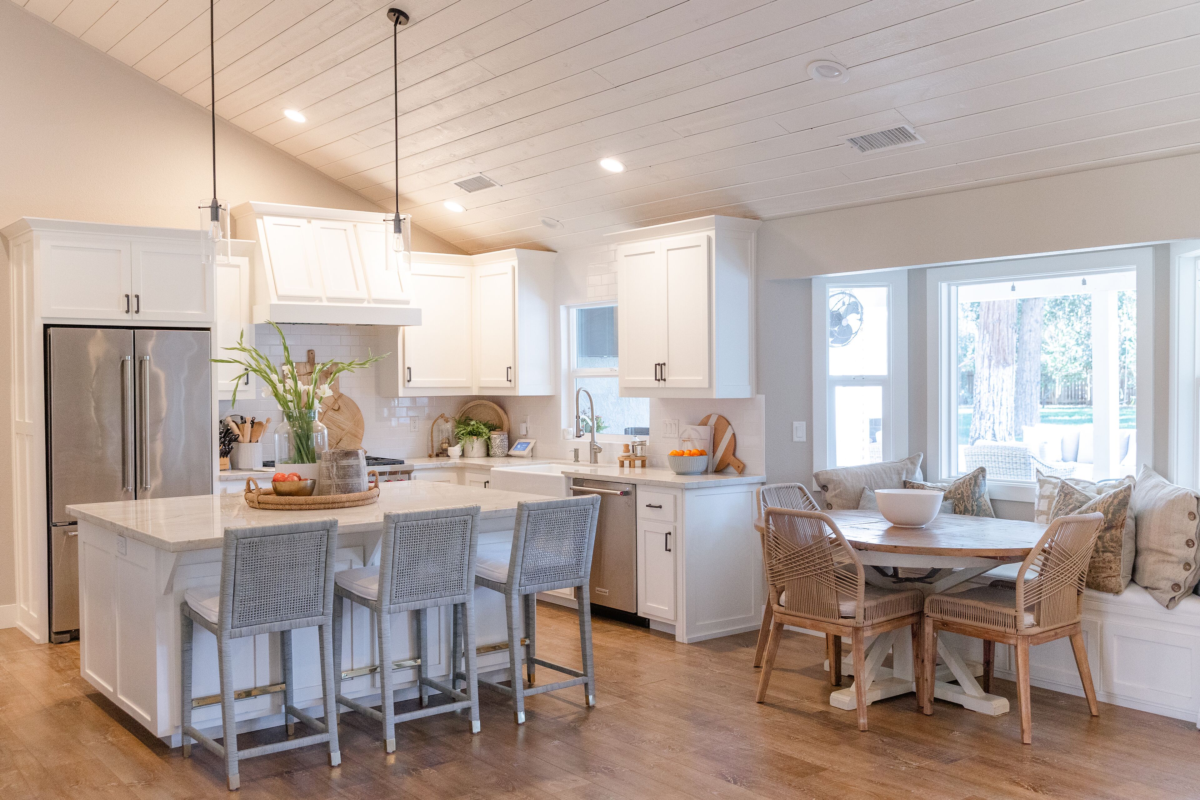 Luxury ranch style home with park like setting in North Chico!