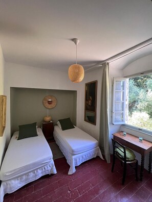 6 bedrooms, iron/ironing board, travel crib, WiFi