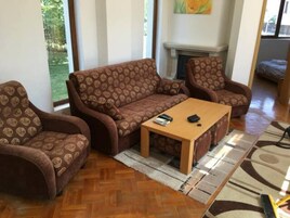 Villa | Sala de estar | Una televisión